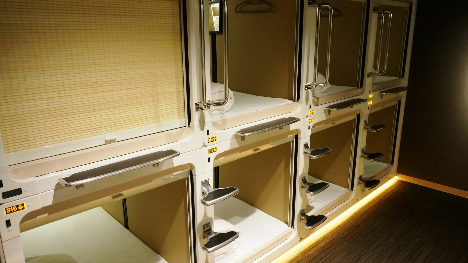 Tokyo Ginza Bay Hotel Hotel Cápsula